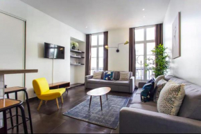 Sentier Historical Center Charming & Cosy Apartment